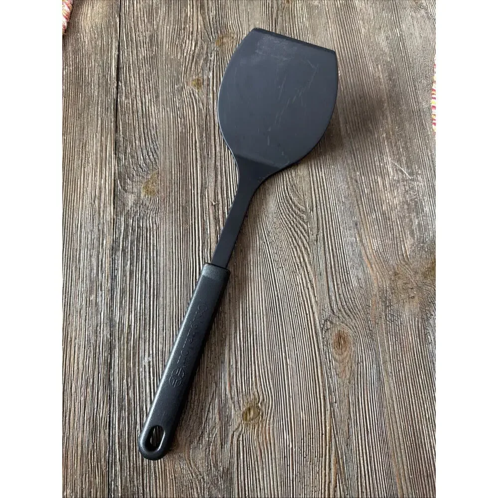 Calphalon Black Nylon solid Turner Spatula 14” Long 4” Wide Heat Resistant